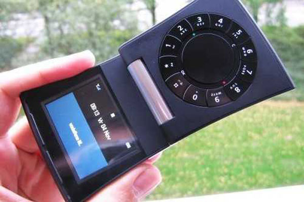 10 самых необычных смартфонов в мире