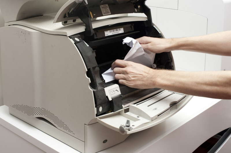 Что делать если в принтере hp, canon, brother, xerox, epson застряла бумага