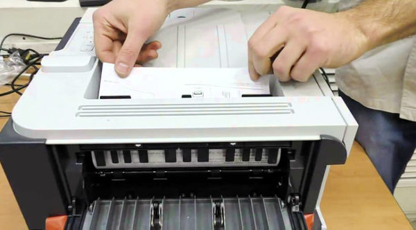 Что делать если в принтере hp, canon, brother, xerox, epson застряла бумага