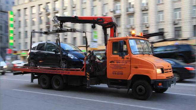 Что должен знать каждый автомобилист при вызове эвакуатора?