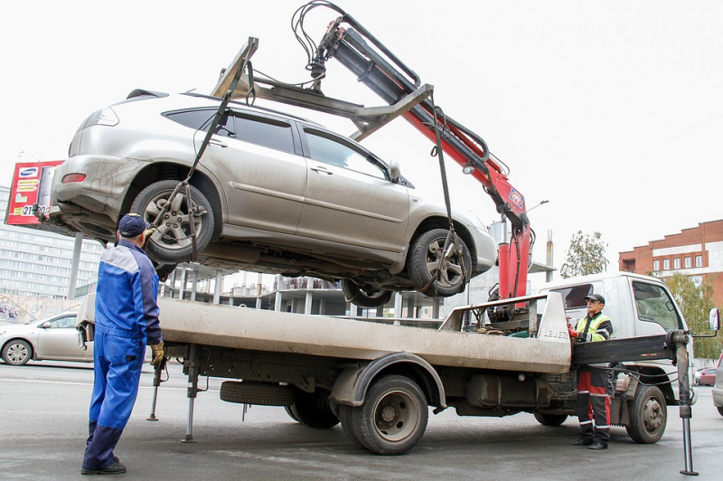 Что должен знать каждый автомобилист при вызове эвакуатора?