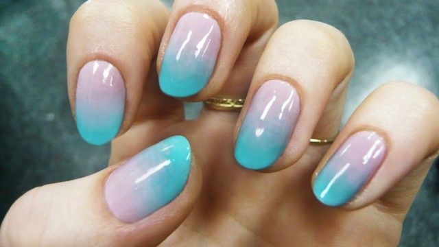 Делаем красивый маникюр с помощью воды