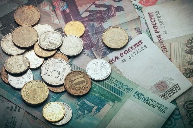 Детские пособия многодетным семьям в 2019 году: единовременные и ежемесячные социальные денежные выплаты и льготы многодетным родителям и матери-одиночке на третьего ребенка, четвертого и последующих