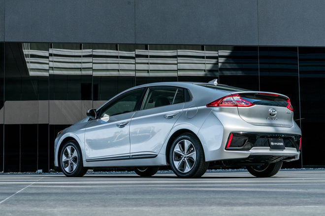 Hyundai i-ioniq concept: 700 км пути для него не проблема