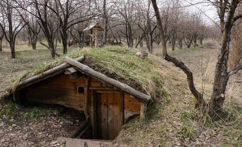 Инструкция, как построить землянку в лесу с печкой своими руками