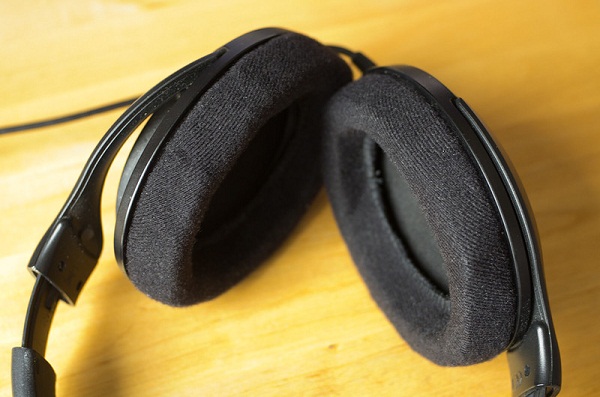 Как можно почистить белую гарнитуру apple earpods, вакуумные и другие наушники