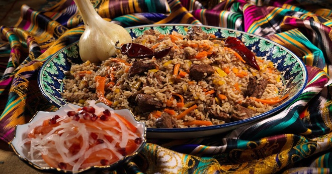 Как сделать вкусный плов в казане на костре
