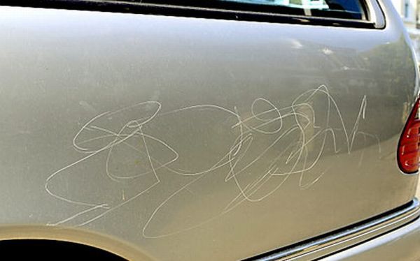 Как заполировать царапину на кузове автомобиля