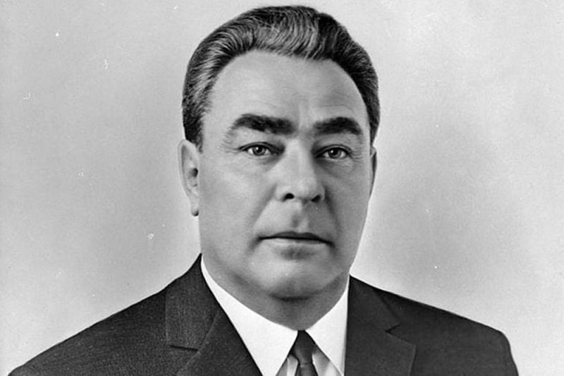 Леонид брежнев – биография, факты, фото