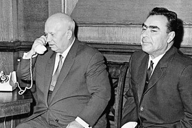 Леонид брежнев – биография, факты, фото