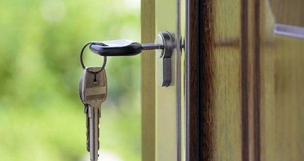 Можно ли продать жилье, купленное на материнский капитал: продажа квартиры или дома, если они были приобретены за маткапитал