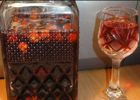 На чем настоять самогон, чтобы он стал приятным на вкус?