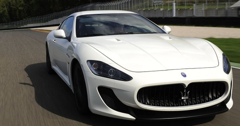 Новый мощный кабриолет от maserati