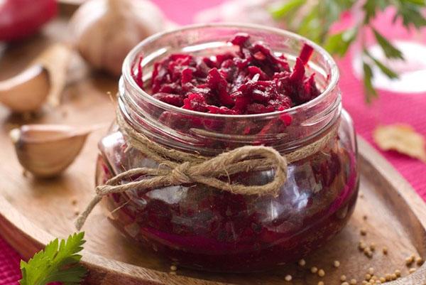 Рецепты салатов из свеклы: самые вкусные, на зиму, простые, с луком, закуски, зимний, красная, острый, заготовки, фото и видео