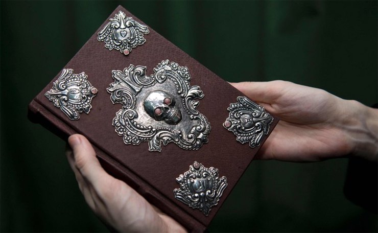Самые дорогие книги в мире топ-10