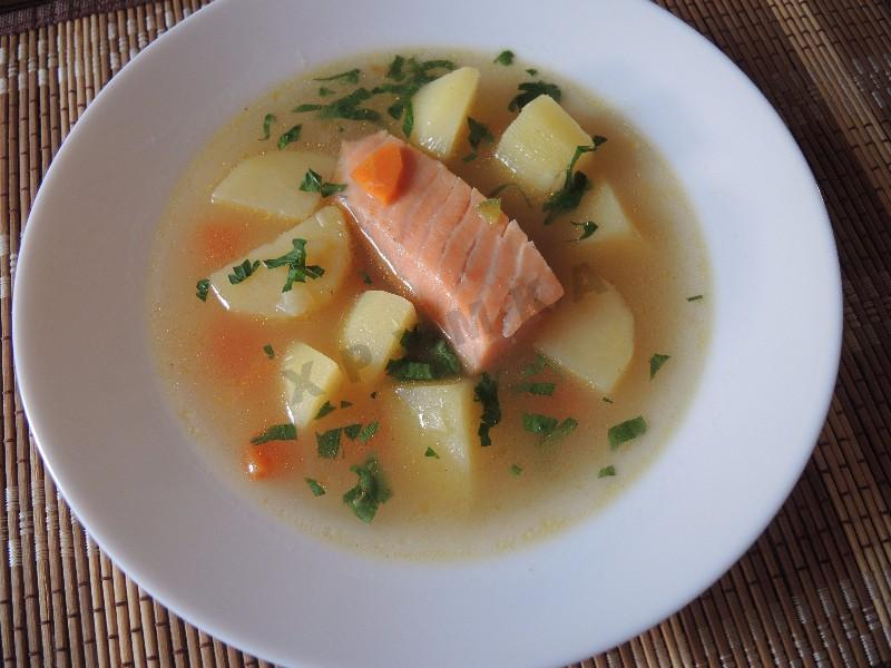 Уха из красной рыбы