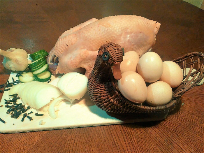 В чем польза мяса цесарки и есть ли вред