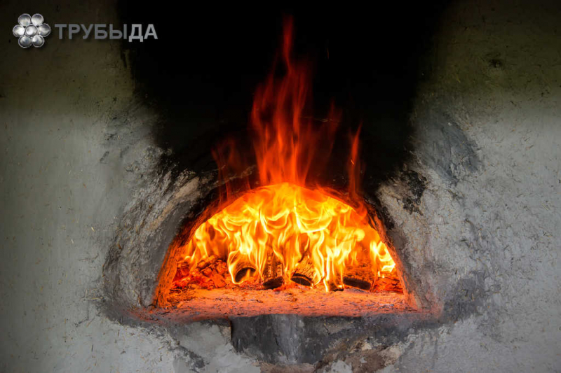В каких случаях в камине может появиться обратная тяга