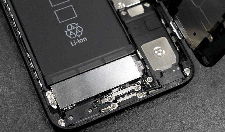 В россии появился официальный сервис по ремонту iphone