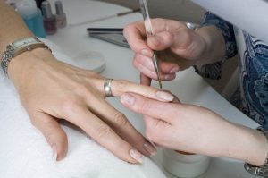 Все тонкости наращивания ногтей на ваших ножках
