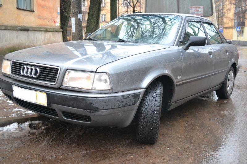 Замена стартера и обслуживание генератора на переходной модели audi 80